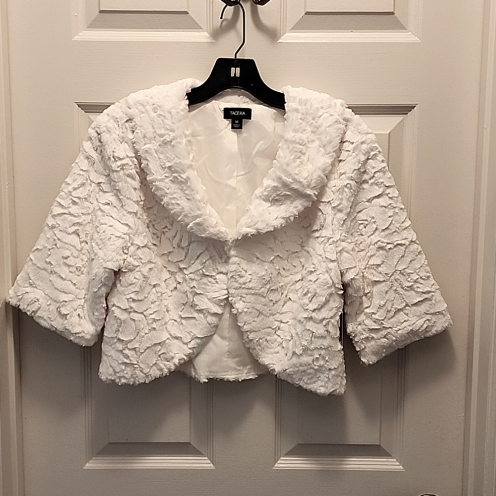 Tacera Topper - image 1